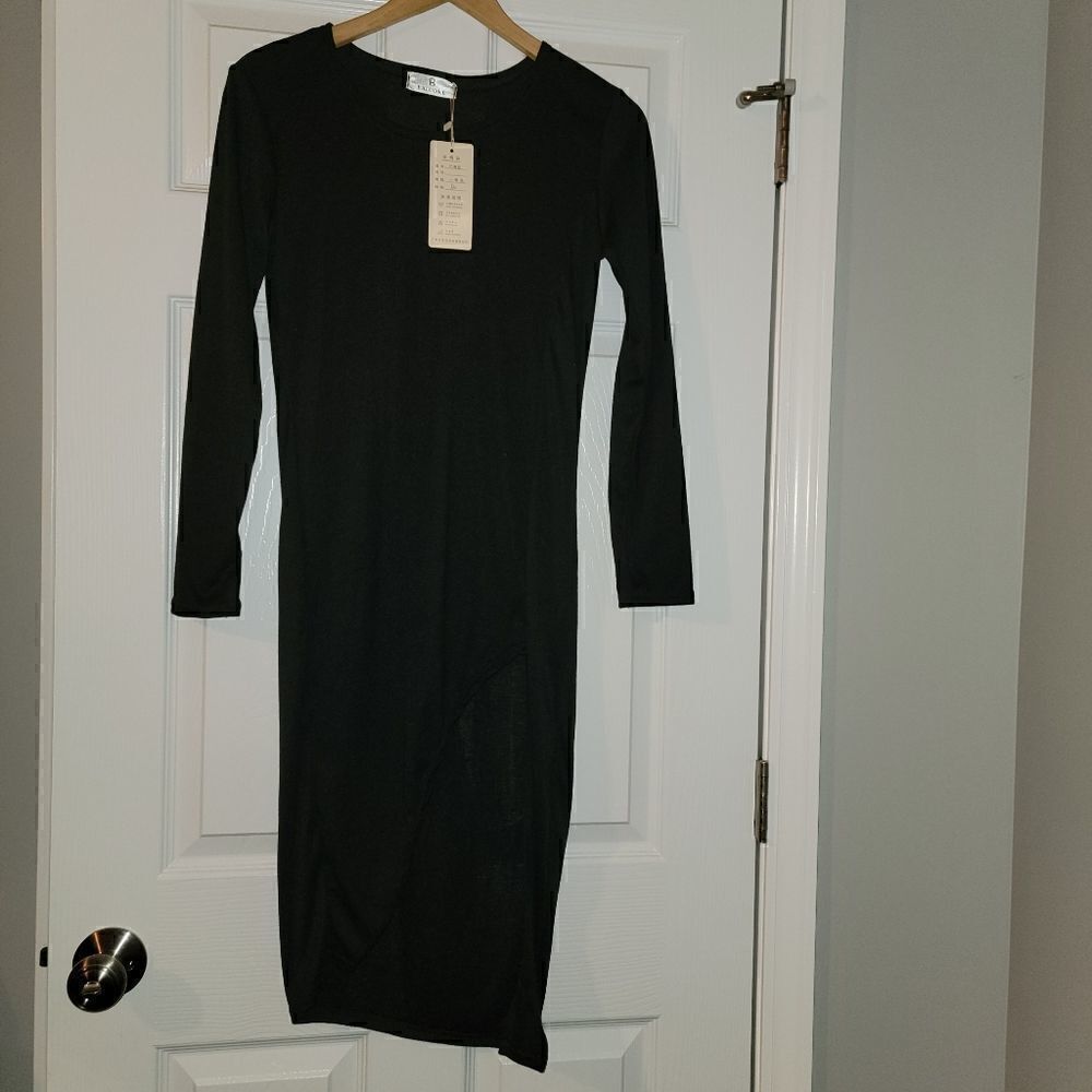 Baluoke black dress / slit bottom sz Med NWT